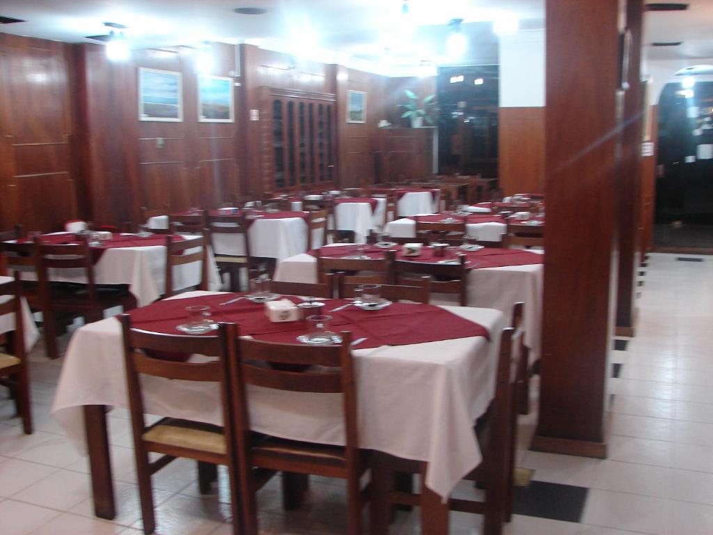 Cheltum Hotel Trelew Exterior photo